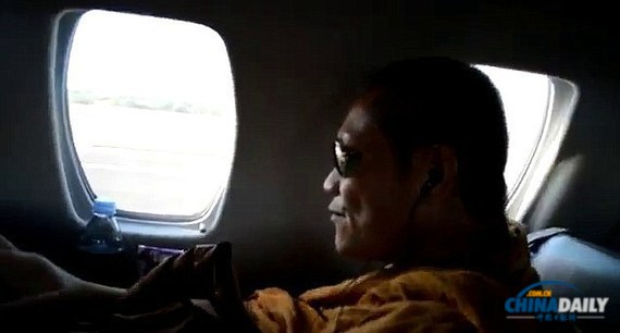 乘私人飛機、用名牌包 泰國和尚奢侈行為挨批