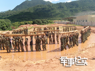 現(xiàn)實(shí)版老A 解密中國(guó)反恐精英訓(xùn)練