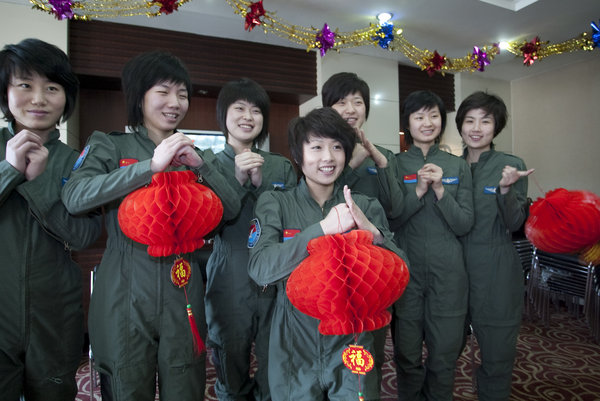 難得悠閑 殲擊機(jī)女飛行員的場下生活