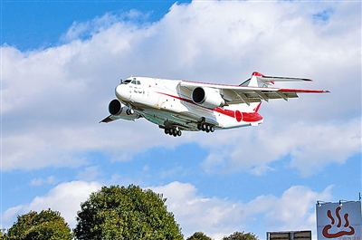 日本新一代大型運(yùn)輸機(jī)首次試飛成功