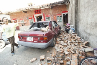 直擊高雄百年最大地震
