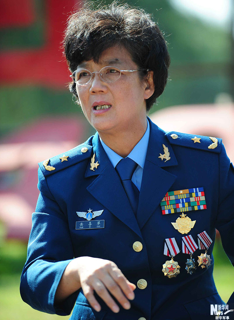 節(jié)日特輯：翱翔在藍天下的女殲擊機飛行員