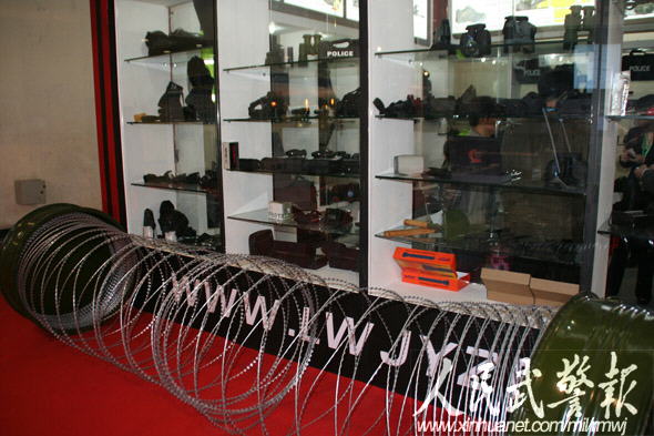 國際警用裝備博覽會(huì)：武警研發(fā)槍械受關(guān)注
