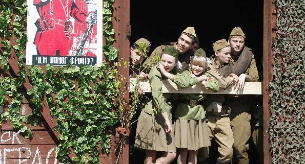 俄羅斯慶祝衛(wèi)國戰(zhàn)爭勝利65周年