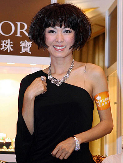 成龍出道至今緋聞女友大盤(pán)點(diǎn)