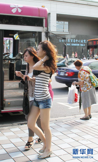 組圖：臺(tái)北街頭的美女