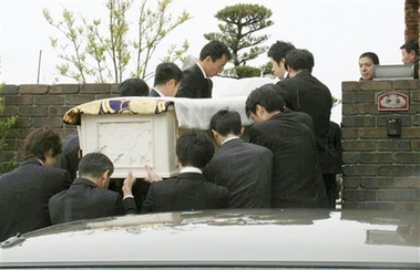長崎市長遭黑幫老大槍擊身亡 日戰(zhàn)后第五位被殺政客