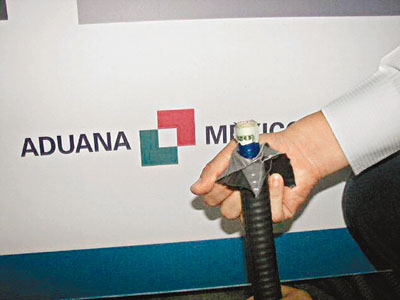 墨西哥毒販240萬美元現(xiàn)鈔藏電話線中被識(shí)破(圖)