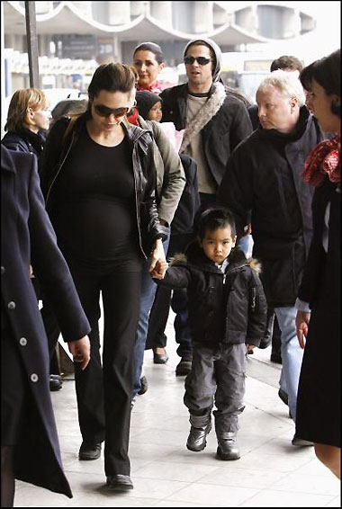 安吉利娜-朱麗:全世界的焦點