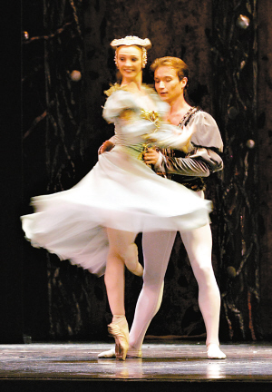 舞臺(tái)嘉年華奉獻(xiàn)饕餮大餐(組圖)