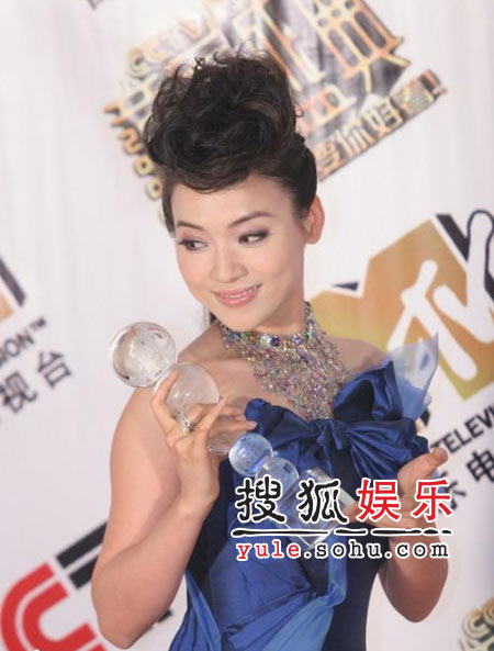 “新民歌王后”陳思思 獲“內(nèi)地最佳民歌獎(jiǎng)”