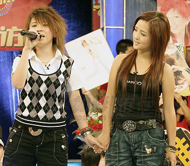 何潔黃雅莉首次合作 打造全新單曲《花兒開了》