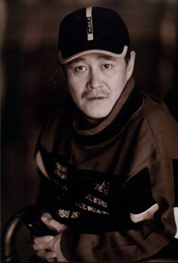 趙本山農(nóng)民春晚壓軸 悍馬座駕受粉絲追捧