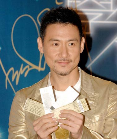 張學(xué)友光年世界巡回啟動 不滿意首場演出