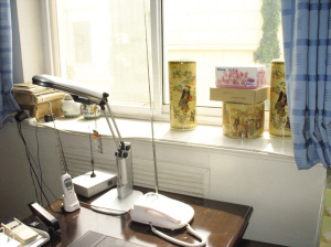 實(shí)地探訪生前工作地 講述最真實(shí)的侯耀文(圖) <br>