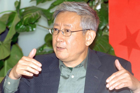 曹景行:香港最大變化就是對大陸的心態(tài)開放