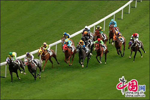 回歸十年:“馬照跑,舞照跳,股照炒”