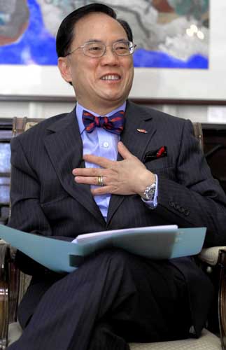 曾蔭權(quán):書寫香港精神