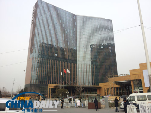 本網(wǎng)獨(dú)家探訪政協(xié)委員駐地：進(jìn)入酒店需有“內(nèi)應(yīng)”