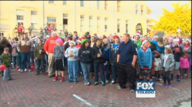 美患癌少年只剩數(shù)周生命 民眾自發(fā)提前為其慶祝圣誕節(jié)