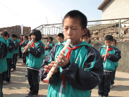 共享一片藍(lán) 共筑一個(gè)夢(mèng)