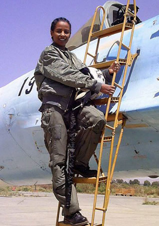 世界各國女兵如何度過“地獄訓(xùn)練”