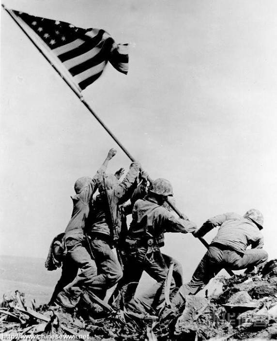 1915-1945年極具震撼力的戰(zhàn)爭新聞照片