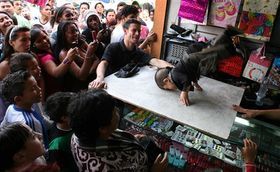 世界最矮男人高70厘米 喜歡跳舞旅游崇拜成龍