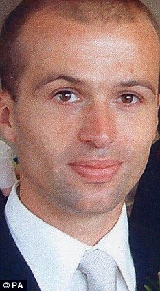 英特工疑因性愛游戲窒息身亡 生前與神秘夫妻頻會(huì)面