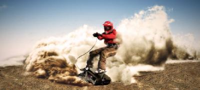 履式滑板誕生 微軟派“背包飛行人”宣傳新游戲