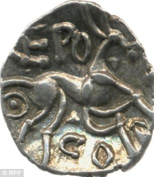 英出土鐵器時代護衛(wèi)犬尸體 忠誠“護寶”2000年