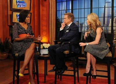 美第一夫人傳授愛(ài)情保鮮秘訣：與伴侶開懷大笑