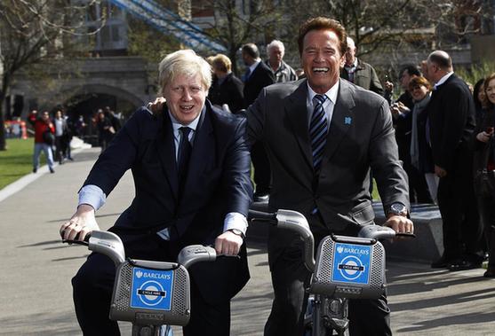 施瓦辛格與倫敦市長(zhǎng)騎自行車宣傳環(huán)保