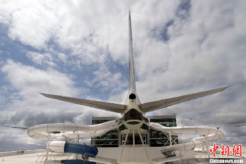 美國將波音747飛機(jī)改建成水上樂園