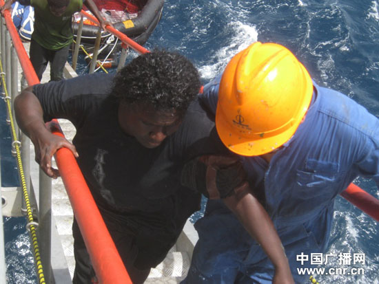 巴布亞新幾內(nèi)亞渡輪沉沒上百人失蹤 中國船只救起29人