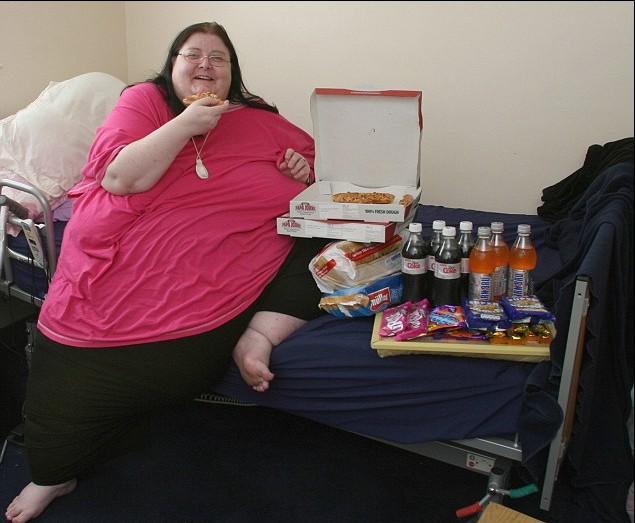 “英國最胖女人”4年未出家門 夢想減輕一半體重做母親