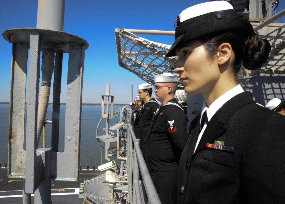 美國“企業(yè)”號(hào)核航母前往中東 伊朗高層強(qiáng)硬回應(yīng)