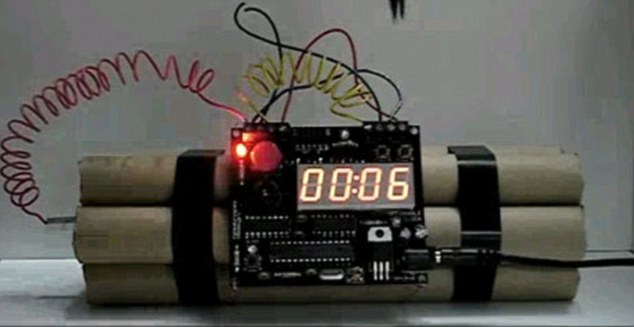 “炸彈”鬧鐘威力大！外觀逼真拔去引信防“爆炸”