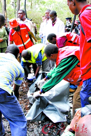 肯尼亞直升機(jī)墜毀 “反恐強(qiáng)人”總統(tǒng)候選人遇難