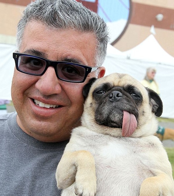 眼睛突出鼻子短粗 世界最丑狗大賽中國冠毛犬奪魁