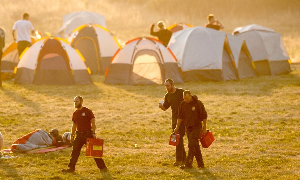 美國科羅拉多州大火肆虐逼近空軍學院 3.2萬人被迫疏散