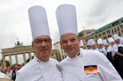 御廚泄露元首“舌尖上的秘密”：英女王不挑食、奧巴馬喜特供食品