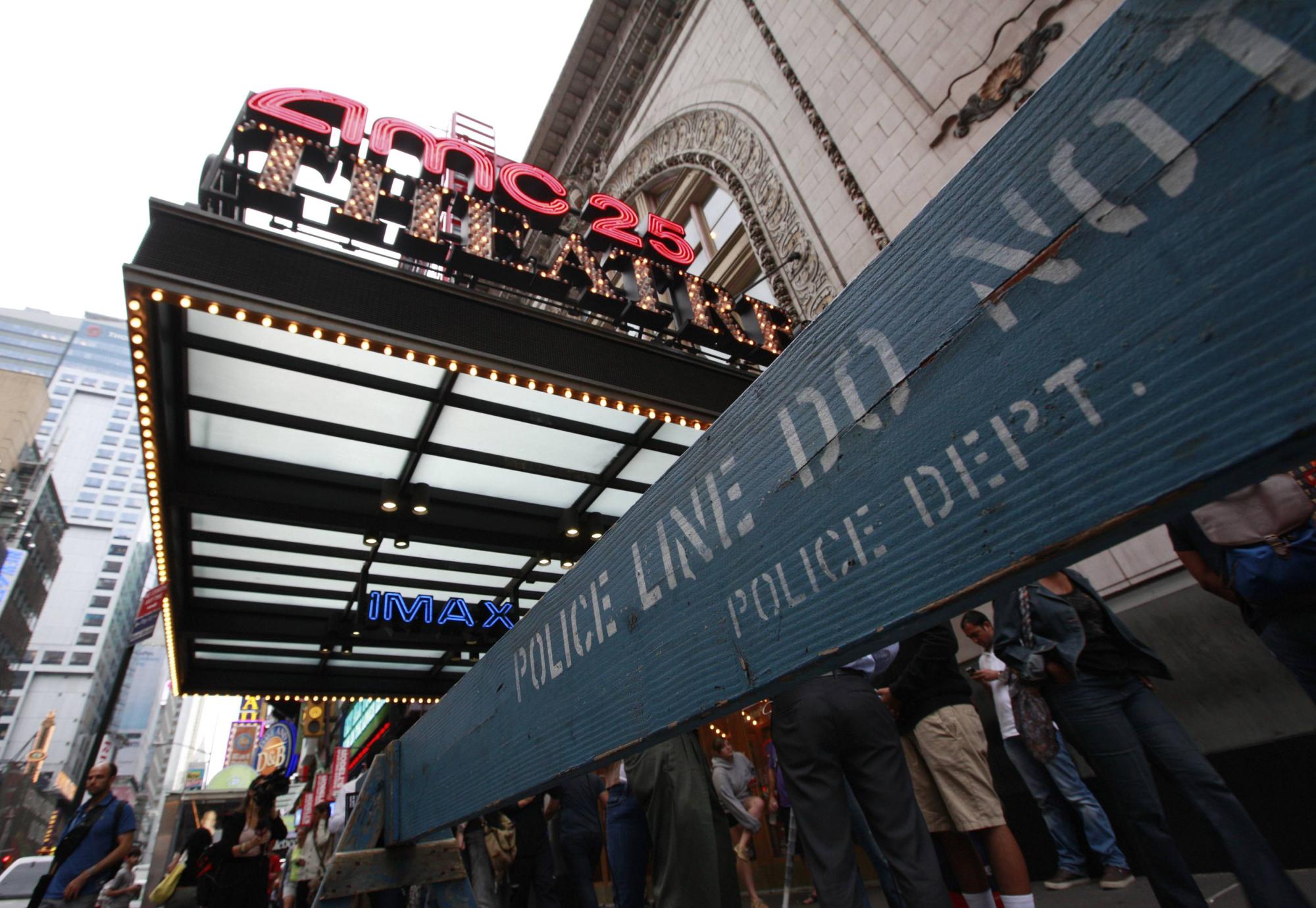 美多個(gè)城市加強(qiáng)安保 奧巴馬擱置競(jìng)選全國(guó)降半旗致哀