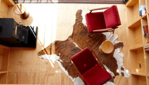 新西蘭建筑師滑車(chē)上造可移動(dòng)別墅 占地40平米夠五口之家度假