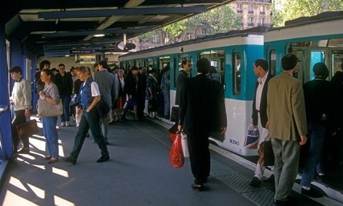 被指歐洲最蠻橫懶惰 法國人反思公共場合行為