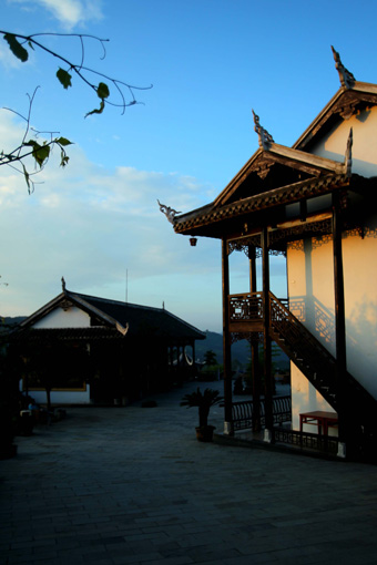 生態(tài)貴陽(yáng)打造“綠色長(zhǎng)城”