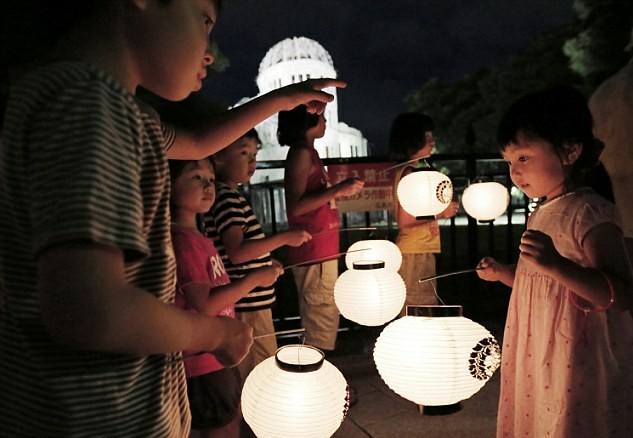 日本紀(jì)念廣島原子彈爆炸67周年 美前總統(tǒng)杜魯門之孫出席