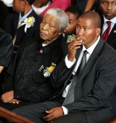 曼德拉不孝孫惦記借祖父過世發(fā)橫財(cái) 已將葬禮拍攝權(quán)售出