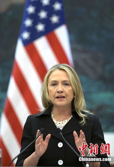 希拉里短暫訪問(wèn)東帝汶 系首名到訪美國(guó)務(wù)卿