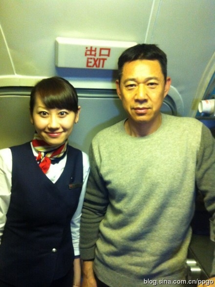 汪涵梁朝偉劉亦菲張根碩 盤點明星與空姐合影